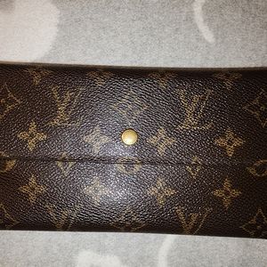 114140 Lv Long Sarah Wallet